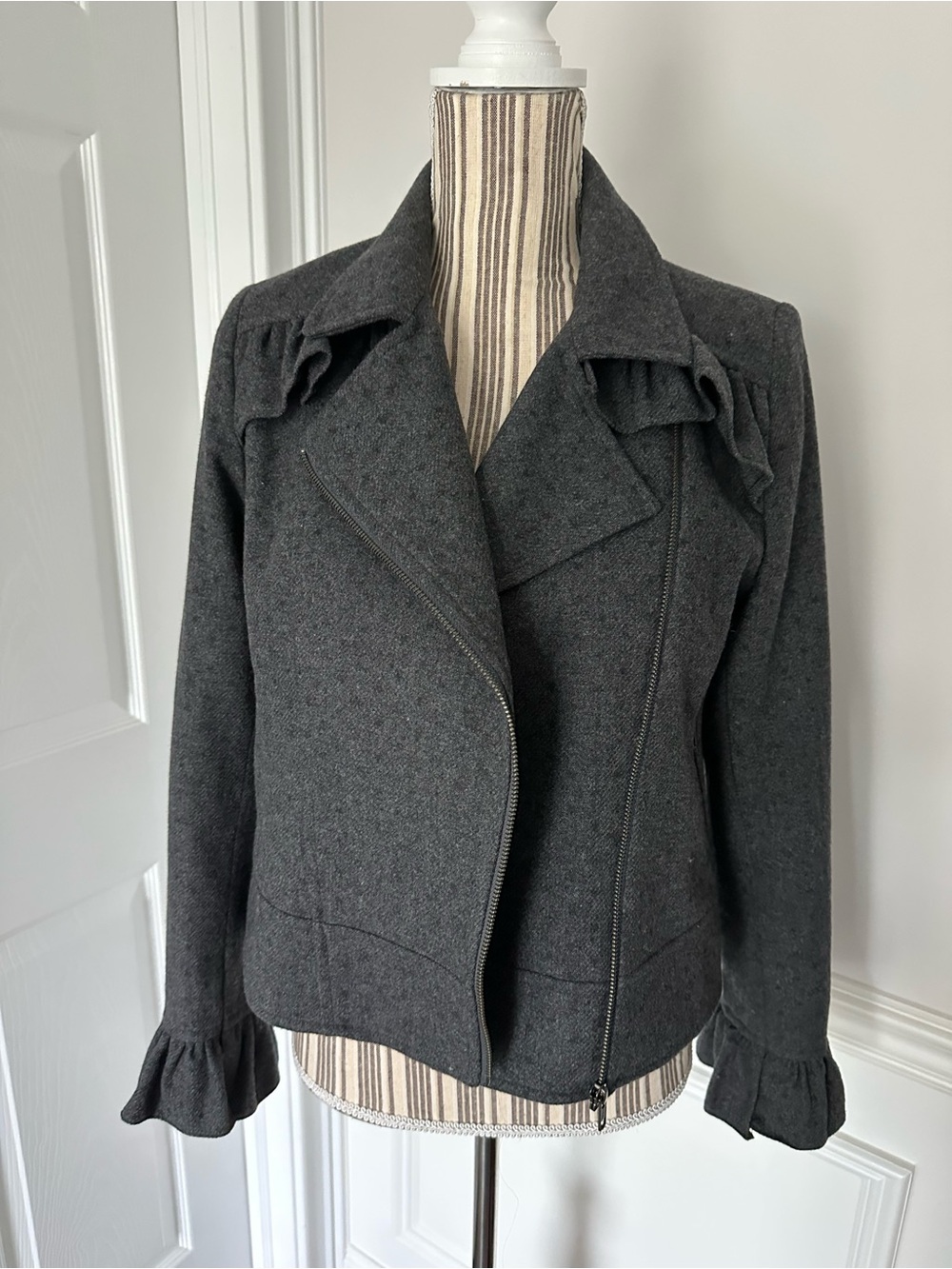 Helene Berman London Wool Blend Ruffle Moto Jacket Gray UK 8 US 4